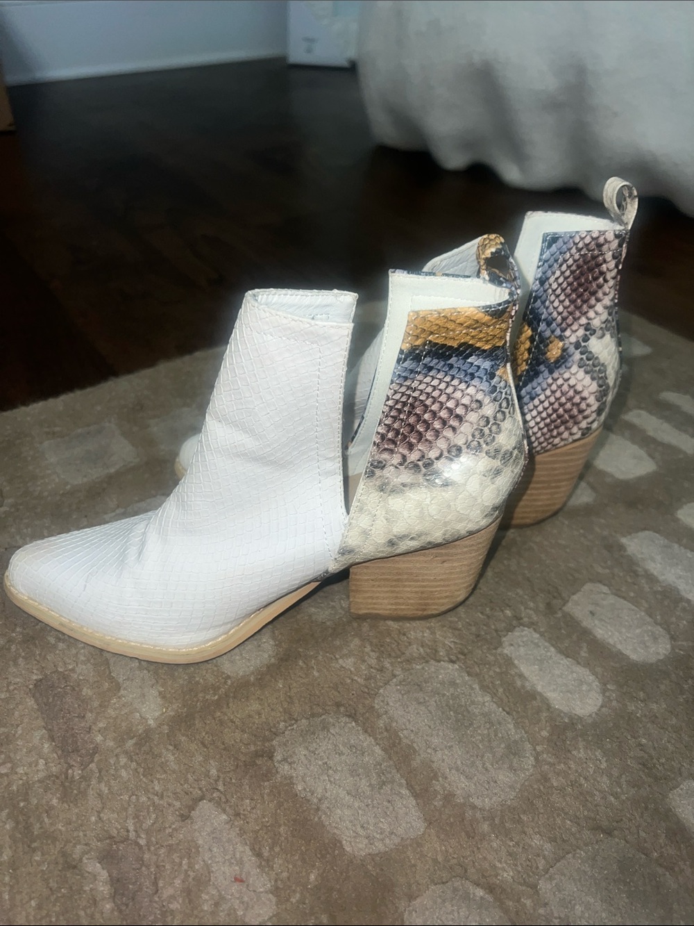 Arider Girl feau snakeskin booties - 2 tone, size 7